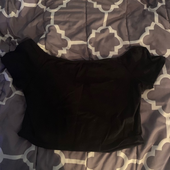 Cropped T-shirt - Picture 2 of 2